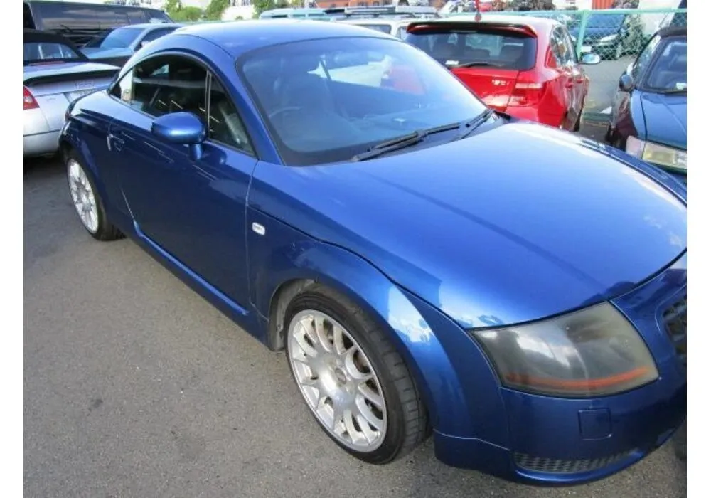 アウディ TTクーペ メーター液晶文字飛び修理 車検整備